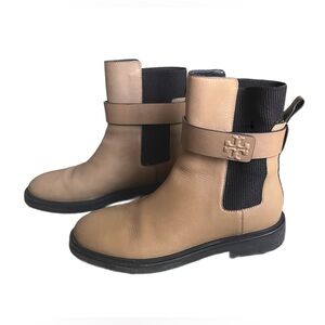 Never Worn Tory Burch Double T Chelsea Boot Size 8.5 Almond Flour/Coco Color